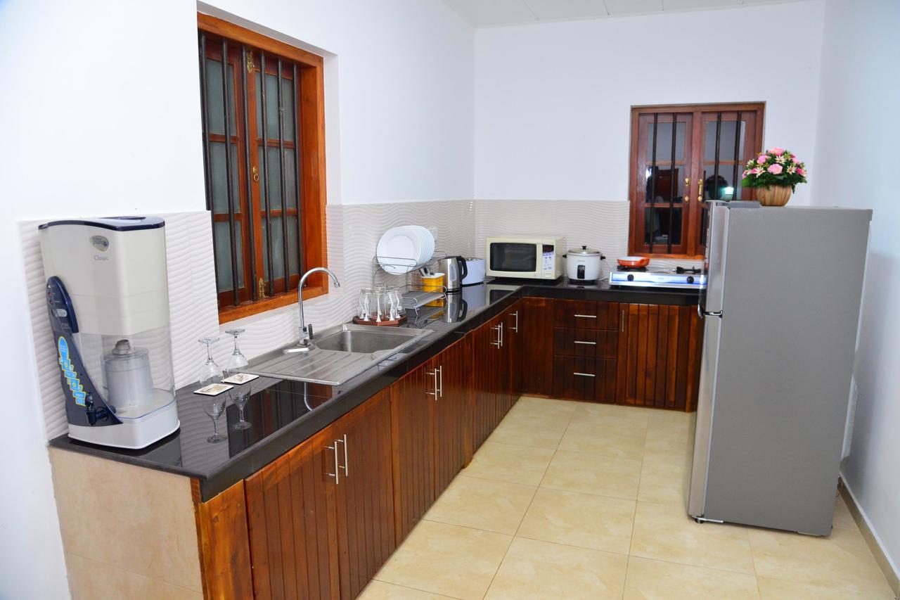 Sunshine Greens Acomodação com café da manhã Hikkaduwa Exterior foto