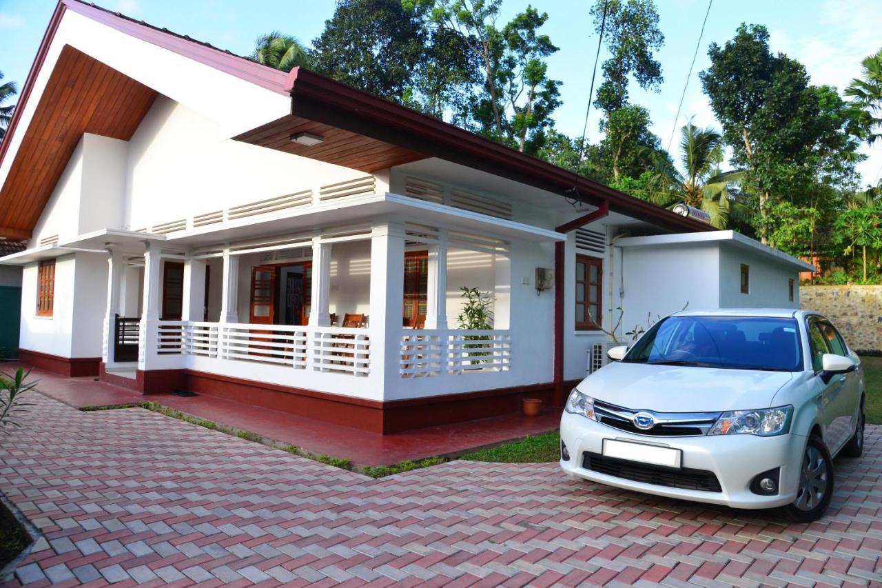 Sunshine Greens Acomodação com café da manhã Hikkaduwa Exterior foto